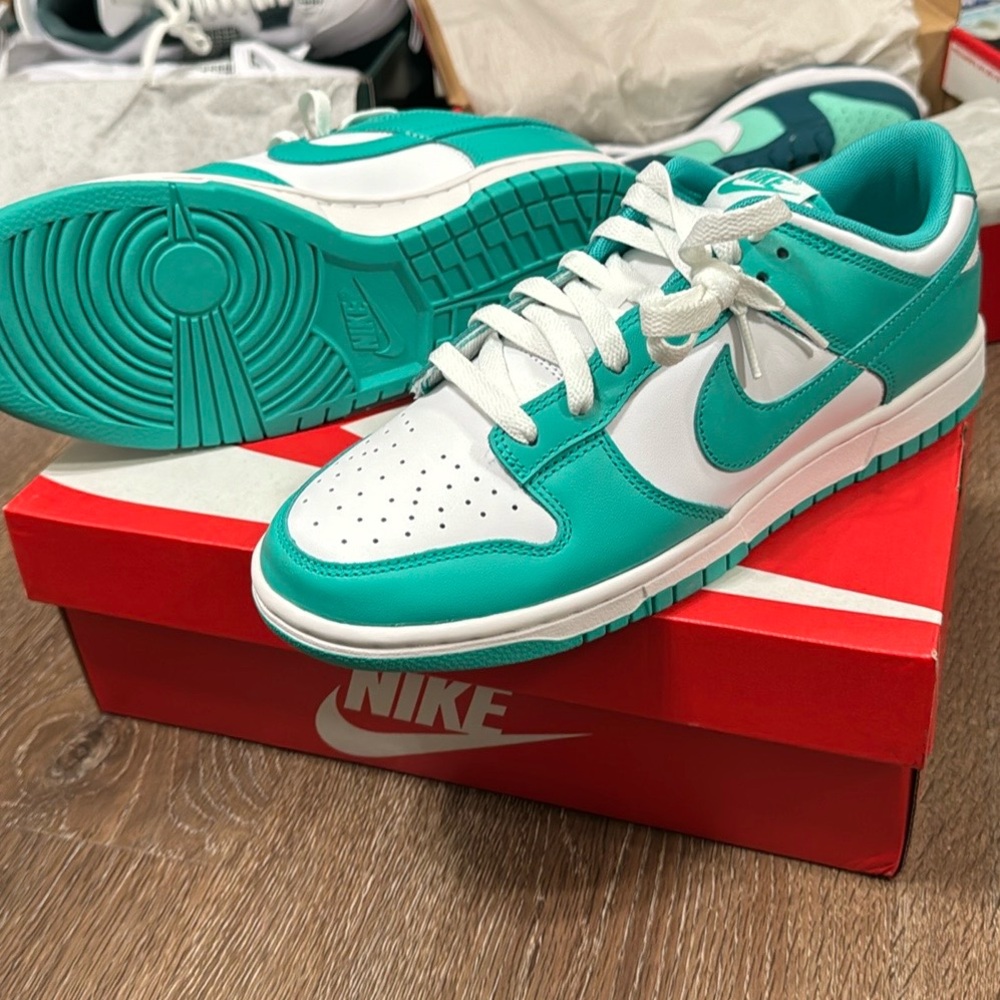 Nike dunk low 8.5 M